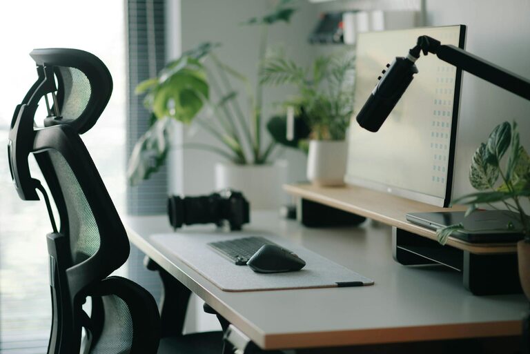 Tips for Creating a Comfortable and Productive Home Office Space